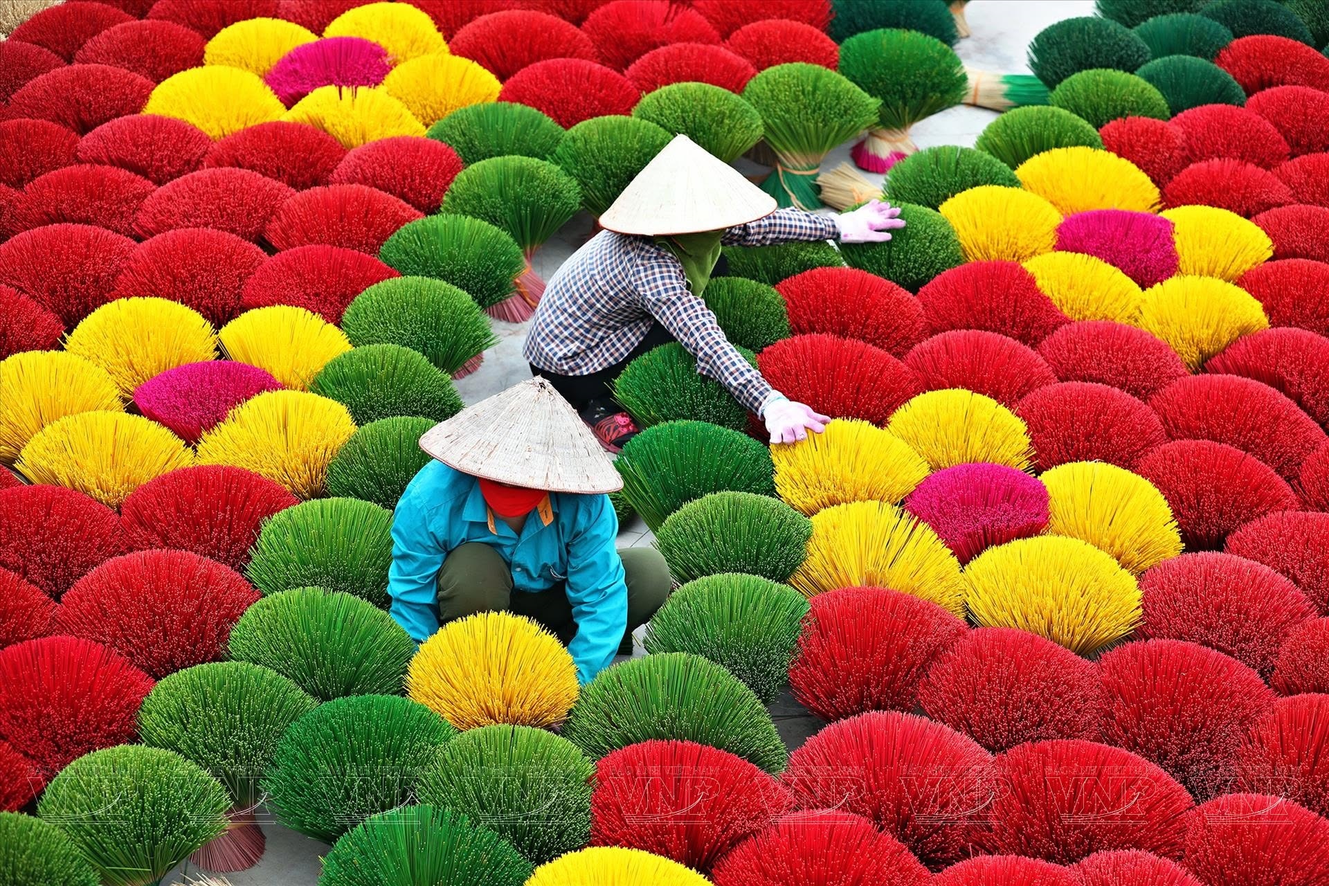 HALF DAY TOUR: INCENSE VILLAGE & HAT MAKING VILLAGE, NO LUNCH