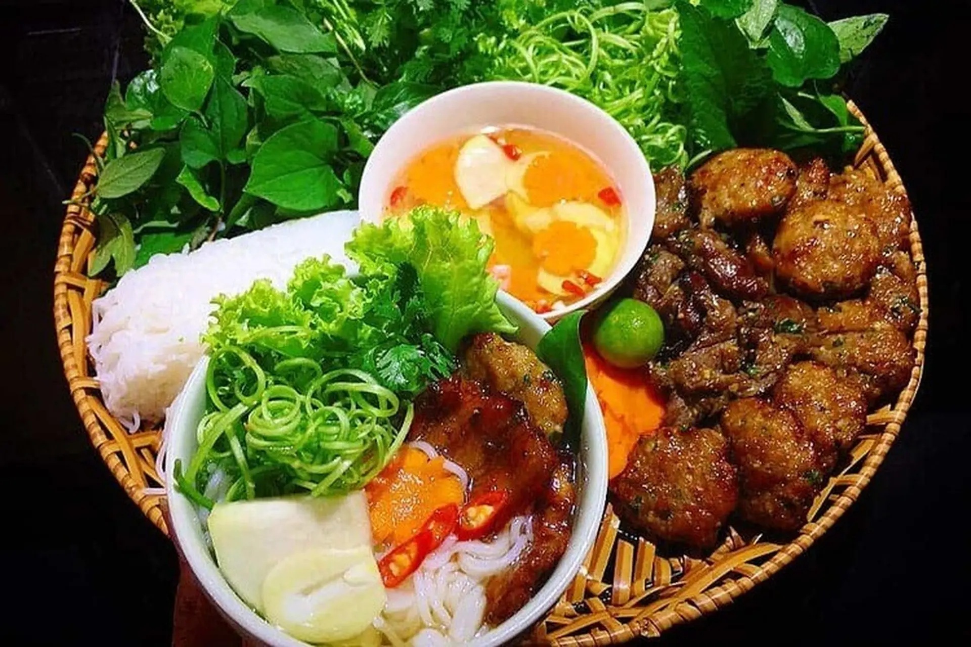 HANOI 5D4N PACKAGE: HA NOI- NINH BINH  – HALONG BAY  (SIC TOUR )
